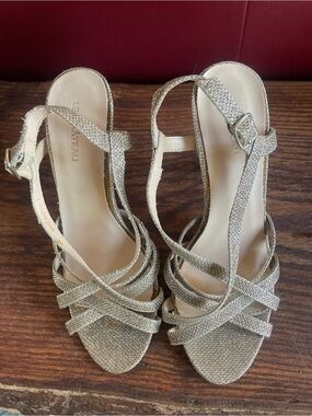 le chateau Glitter champagne Strappy Heels